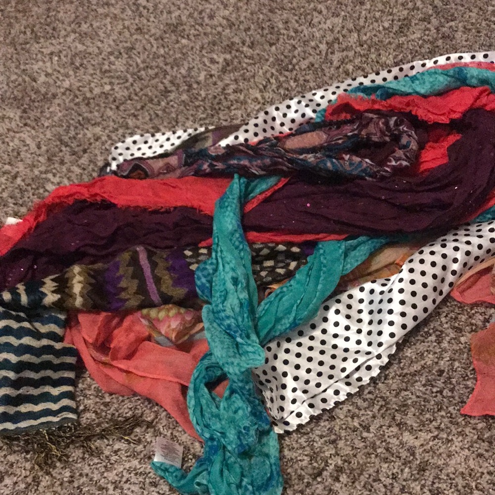 Scarfs! - Picture 2 of 3